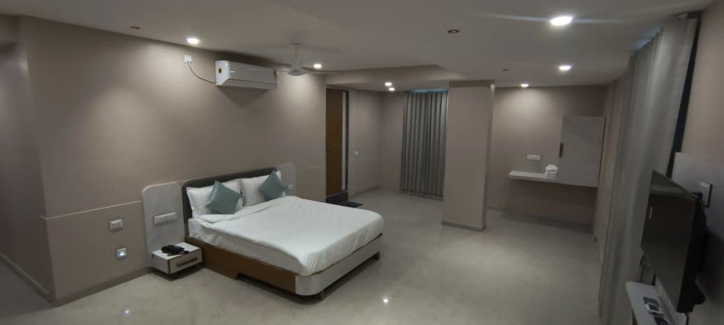 Bedroom with marble flooring