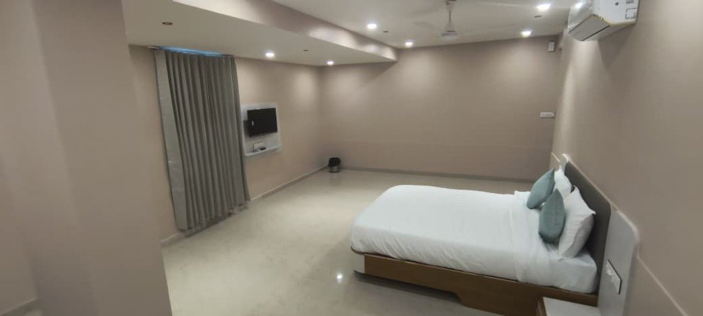 Circular bed guest room